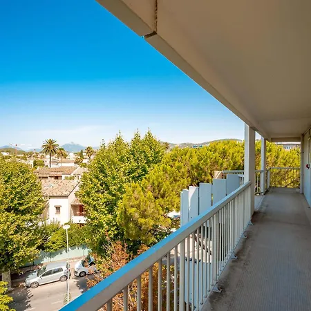 B&B Hotel Hyeres 2* Hyères