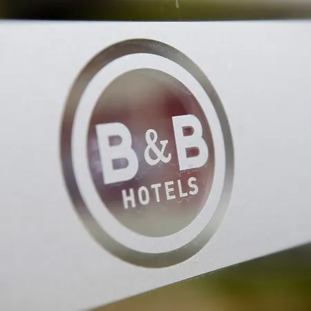 B&B Hotel Hyeres 2*
