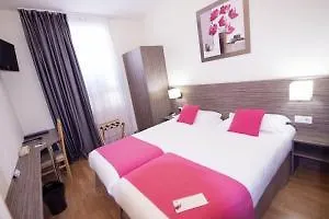 B&B Hotel Hyeres 2* Hyères