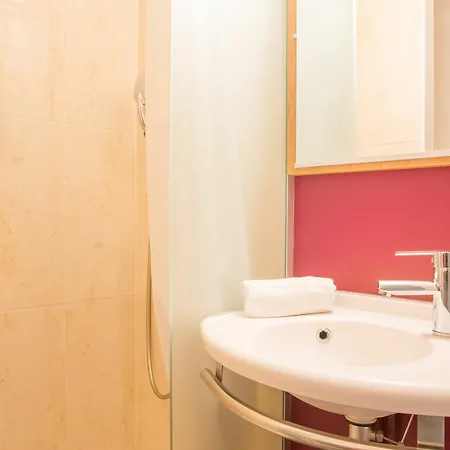 B&B Hotel Hyeres Hyères
