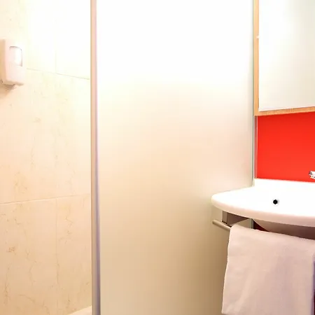 B&B Hotel Hyeres Hotel
