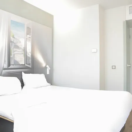 B&B Hotel Hyeres Hotel