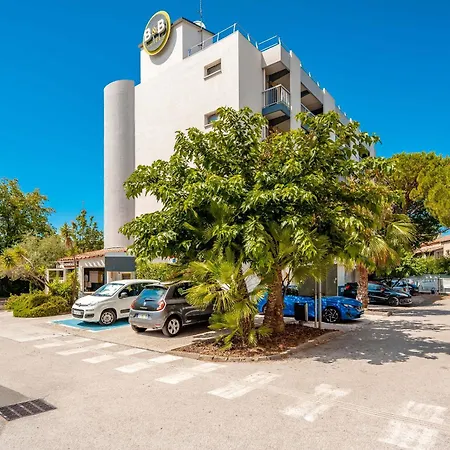 Szálloda B&B Hotel Hyeres Hyères