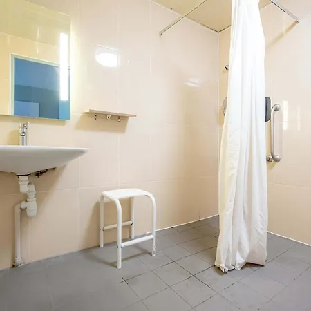 酒店 B&B Hotel Hyeres