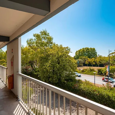 B&B Hotel Hyeres 2* イエール