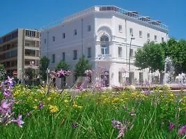 Szálloda B&B Hotel Hyeres Hyères