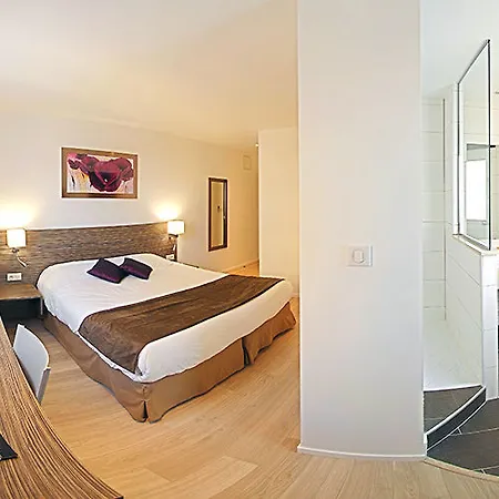Szálloda B&B Hotel Hyeres 2*
