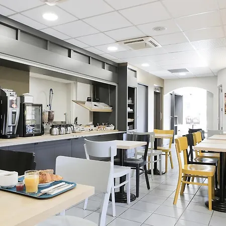 B&B Hotel Hyeres Hyères