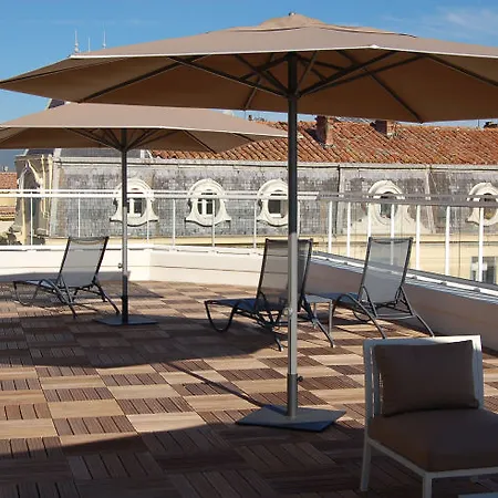 B&B Hotel Hyeres Szálloda
