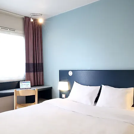 B&B Hotel Hyeres 2* Hyères