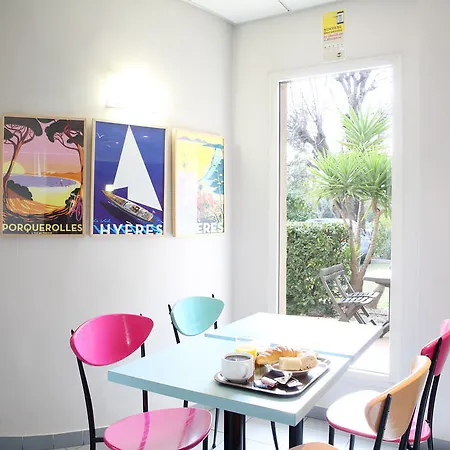 B&B Hotel Hyeres 酒店 2*