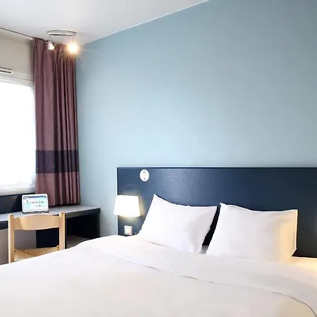 B&B Hotel Hyeres 2* 耶尔