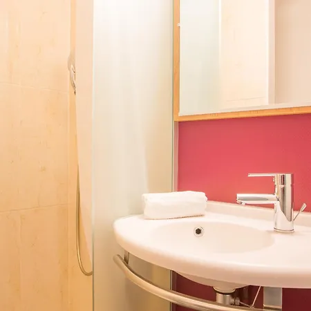 B&B Hotel Hyeres Hyères