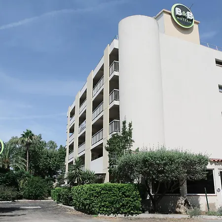 B&B Hotel Hyeres Отель 2*