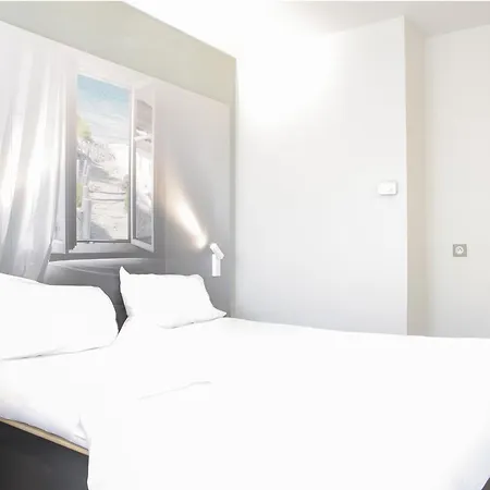 B&B Hotel Hyeres Szálloda