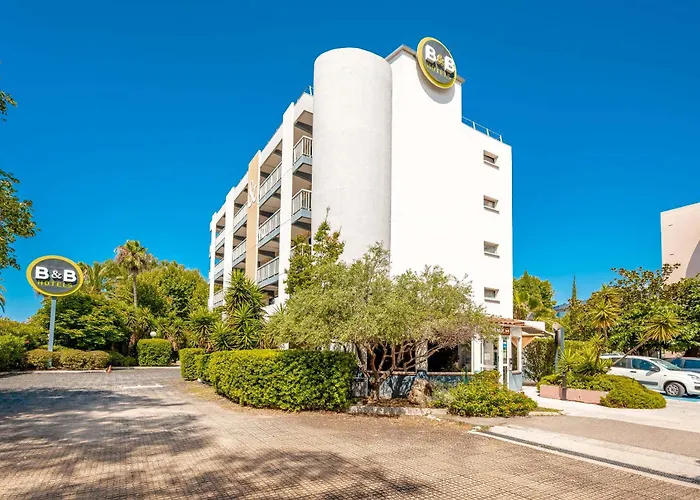 B&B Hotel Hyeres Hotell Hyères