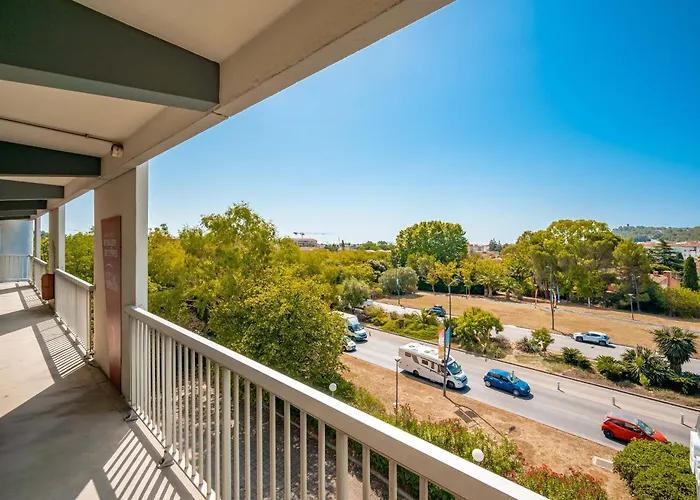 Hotell B&B Hotel Hyeres