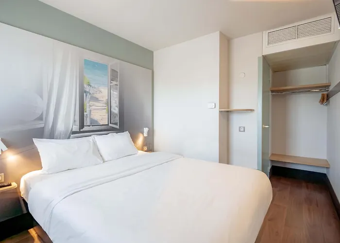 B&B Hotel Hyeres Hotell Hyères