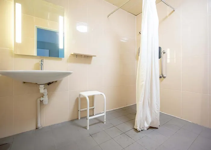 Hotell B&B Hotel Hyeres