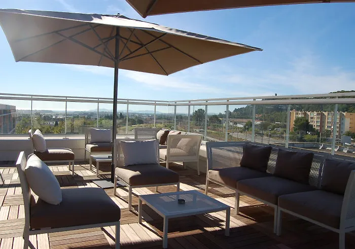 B&B HOTEL Hyères 2*