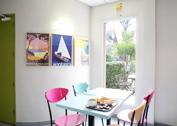 B&B Hotel Hyeres Hotell 2*