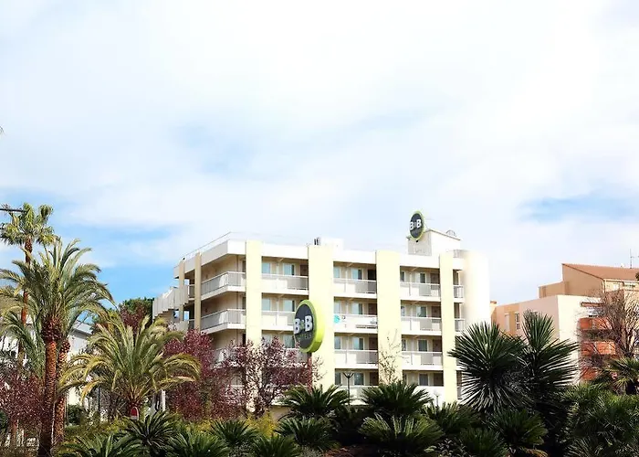 B&B Hotel Hyeres Hyères