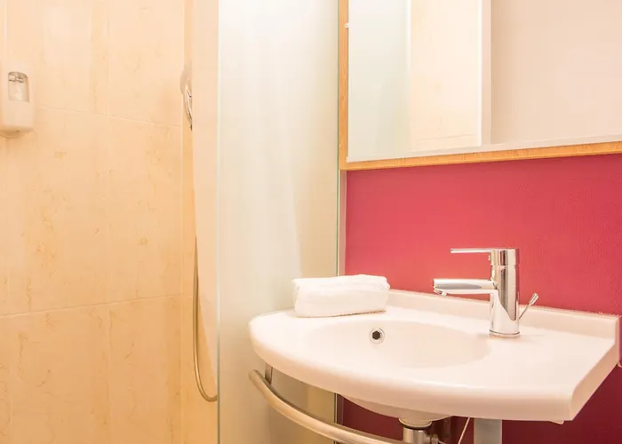 B&B HOTEL Hyères Hyères