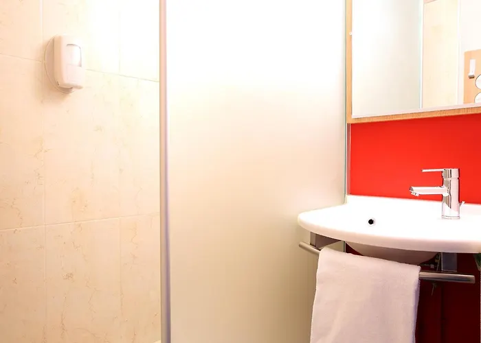 B&B Hotel Hyeres Hotell