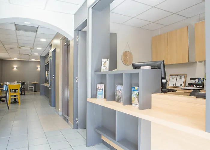 Hotell B&B Hotel Hyeres Hyères