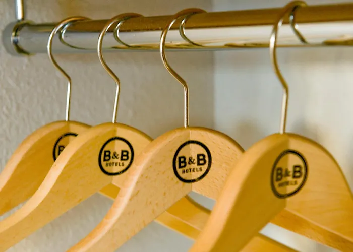 B&B Hotel Hyeres Hotell